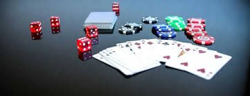 Live Casino Baccarat ဒီလာနှင့် ကတ်ဖြန့်မှုများ